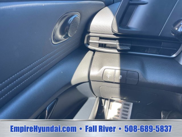 Used 2026 Hyundai Elantra Sport FWD image 27