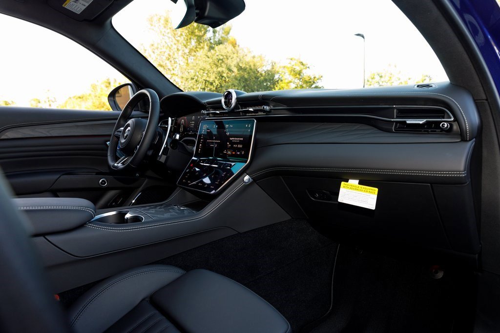 New 2025 Maserati Grecale GT image 38