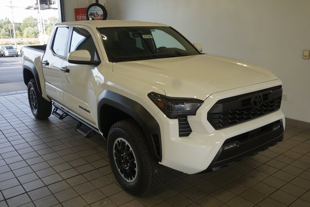 New 2025 Toyota Tacoma TRD Off-Road image 2