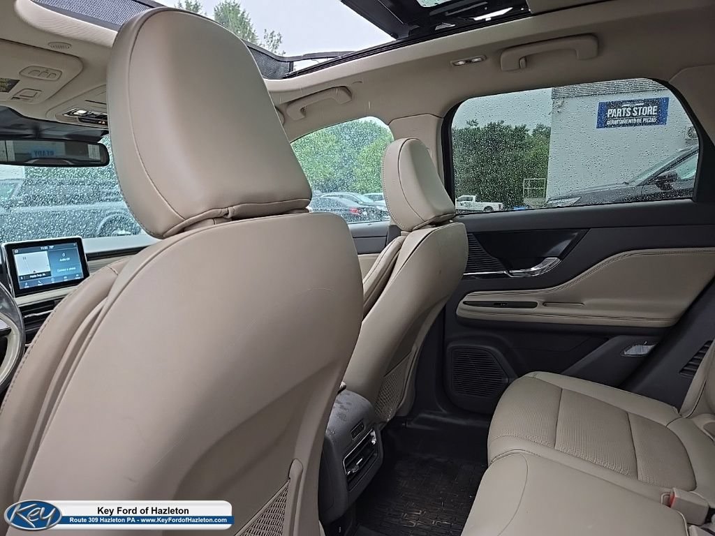 Used 2021 Lincoln Corsair AWD w/ Premium Package image 40