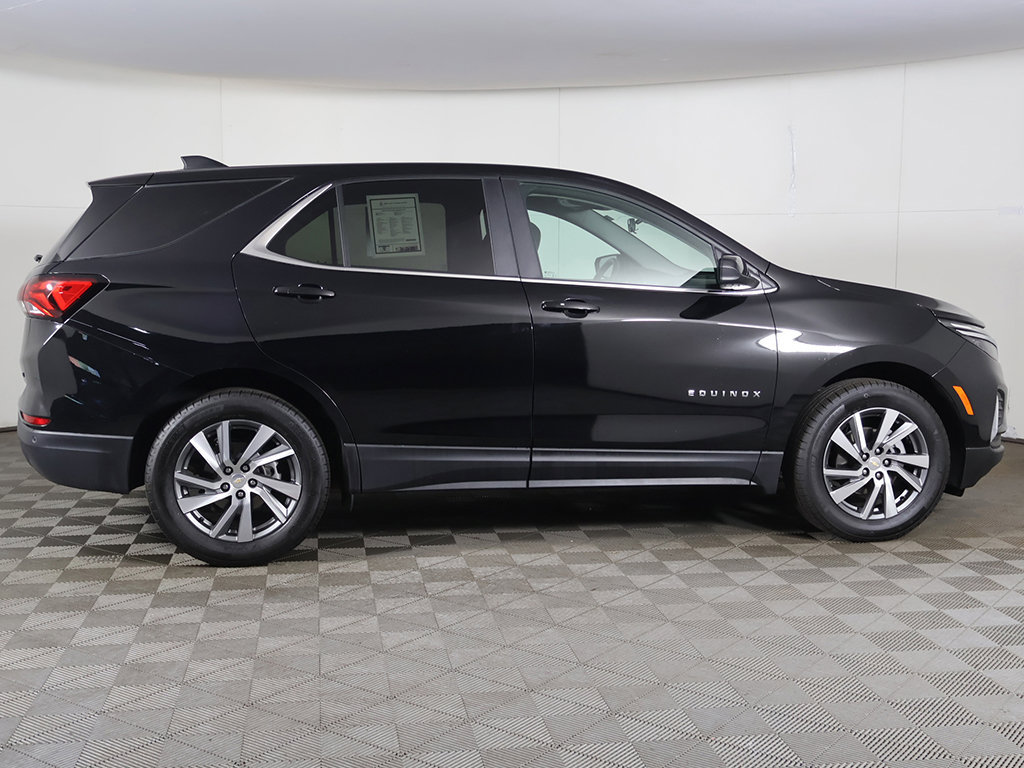 Used 2024 Chevrolet Equinox LT w/ LPO, Floor Liner Package FWD image 17