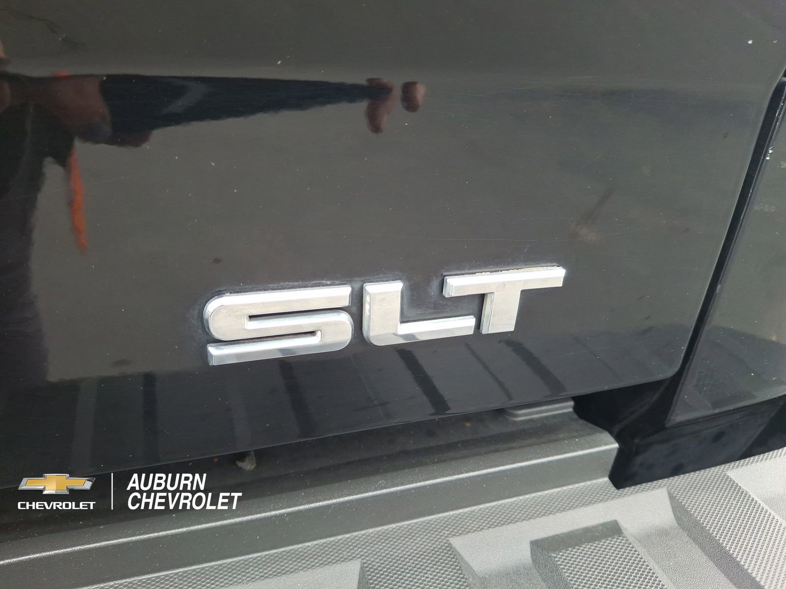 Certified 2015 GMC Sierra 1500 SLT w/ SLT Crew Cab Value Package AWD/4WD image 29