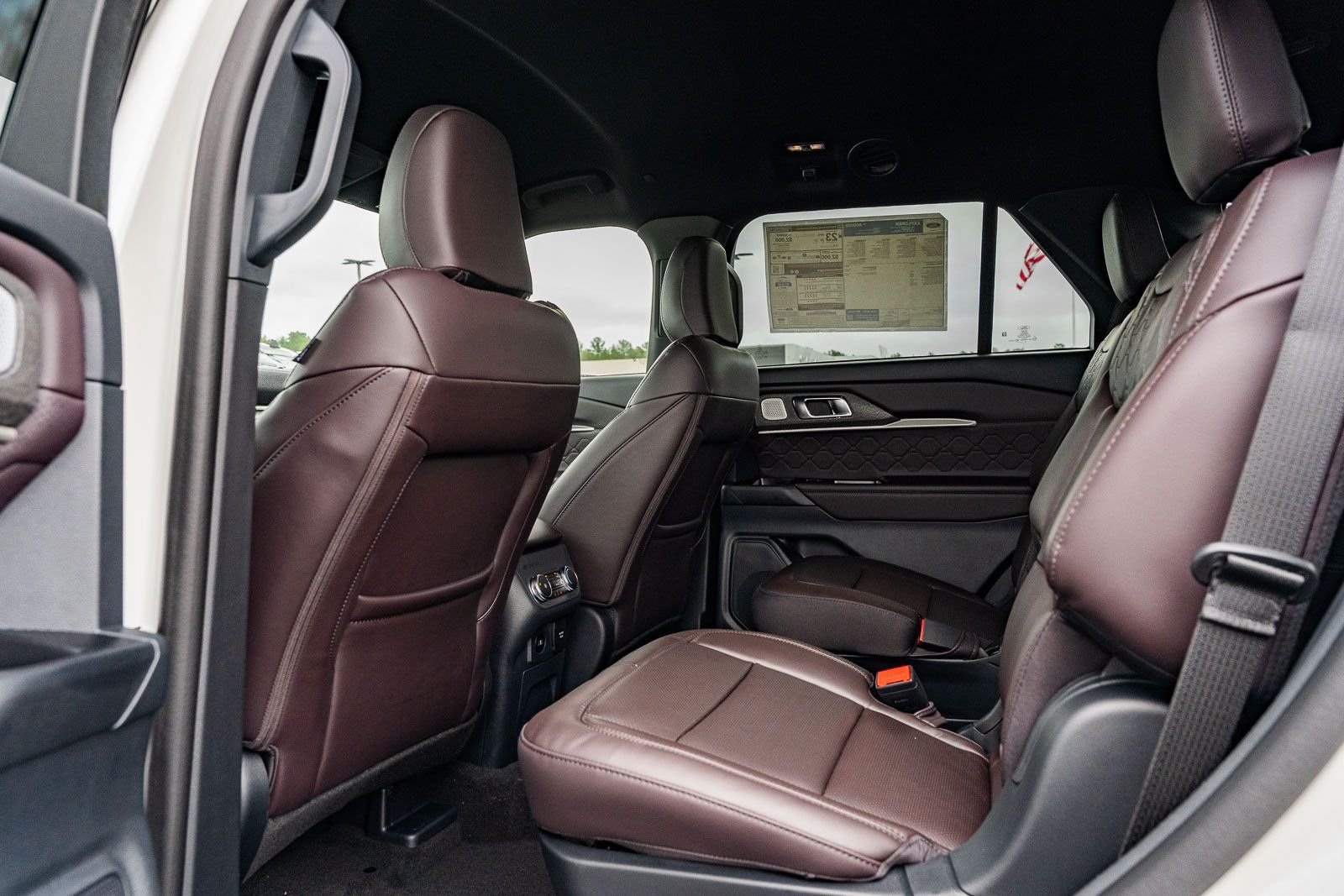 New 2027 Ford Explorer Platinum w/ LUX Leather Package AWD/4WD image 14