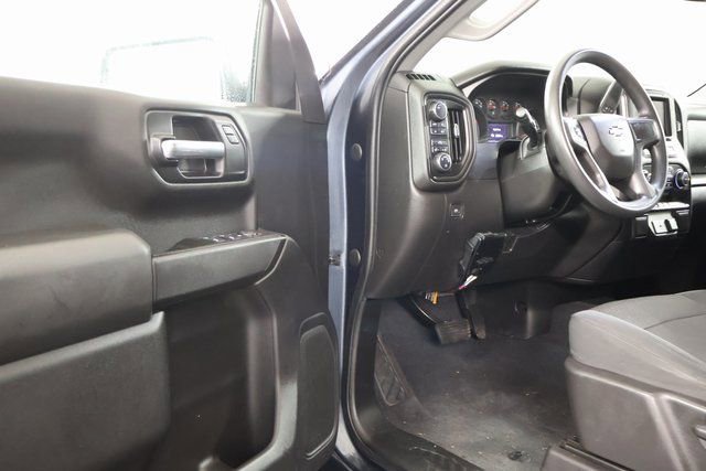 Used 2020 Chevrolet Silverado 1500 Custom w/ Custom Value Package image 14