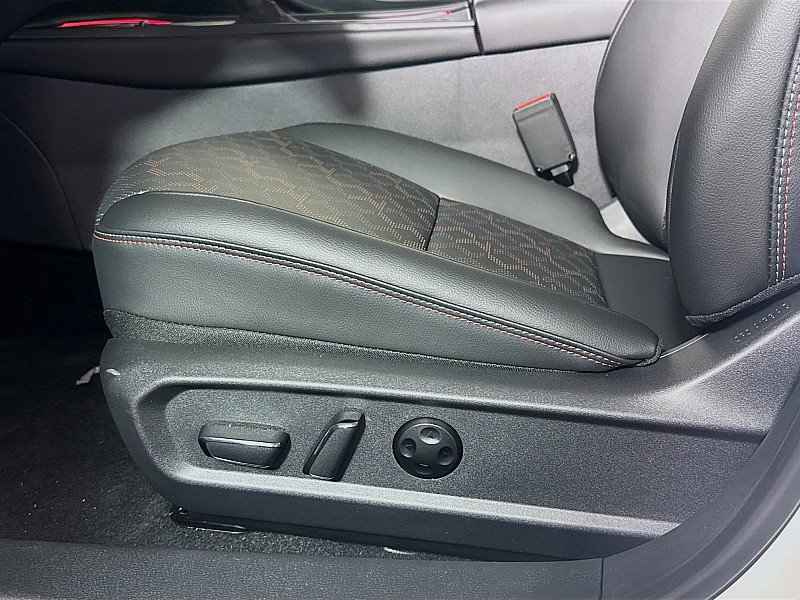New 2026 Nissan Sentra SR w/ SR Premium Package FWD image 21