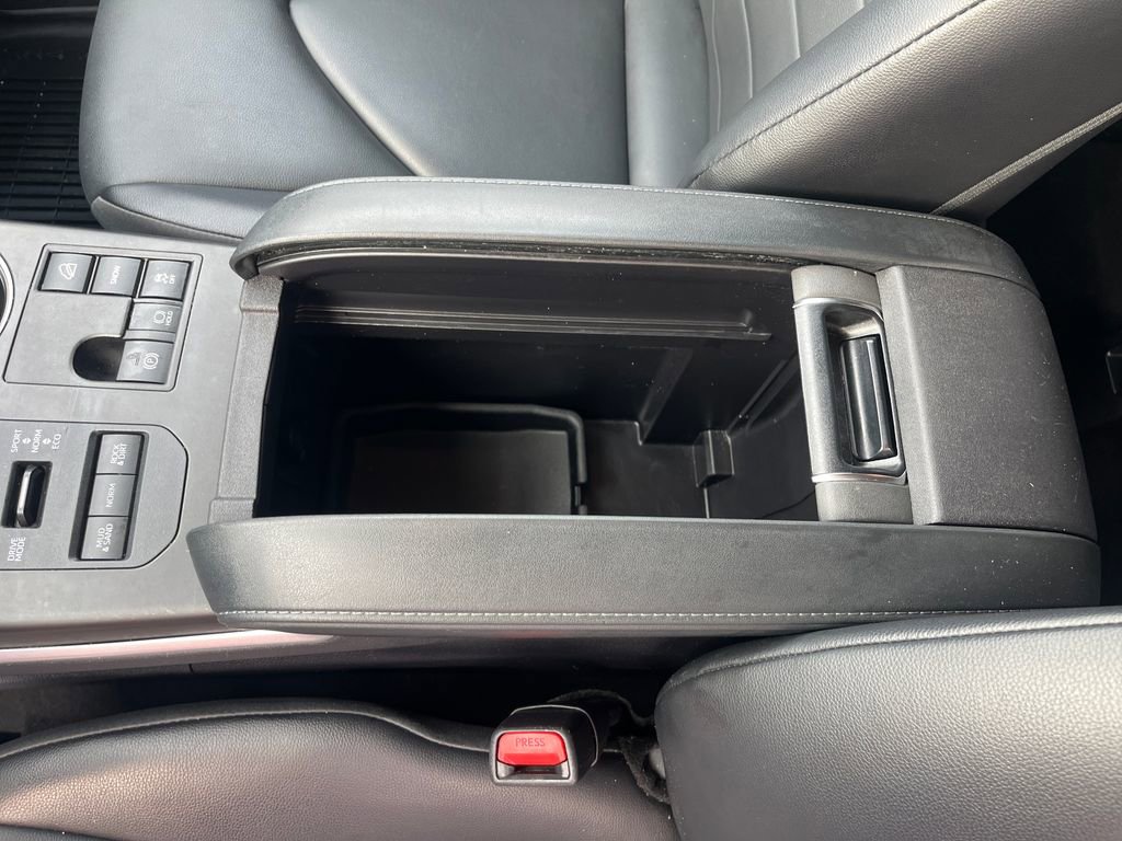 Certified 2023 Toyota Highlander XLE image 30