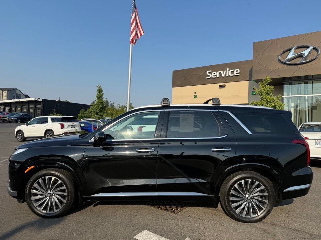 Certified 2023 Hyundai Palisade Calligraphy AWD/4WD image 2