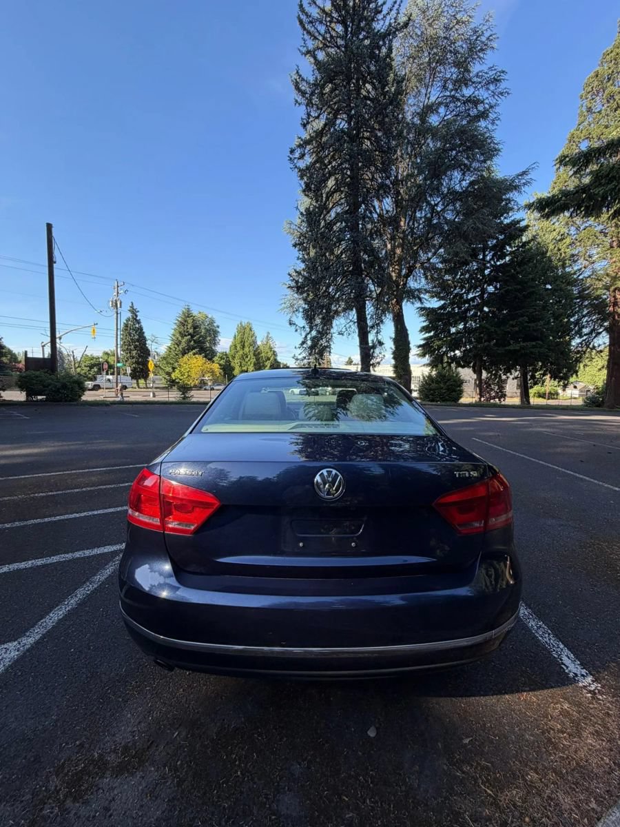 Used 2015 Volkswagen Passat 1.8T SE FWD image 6