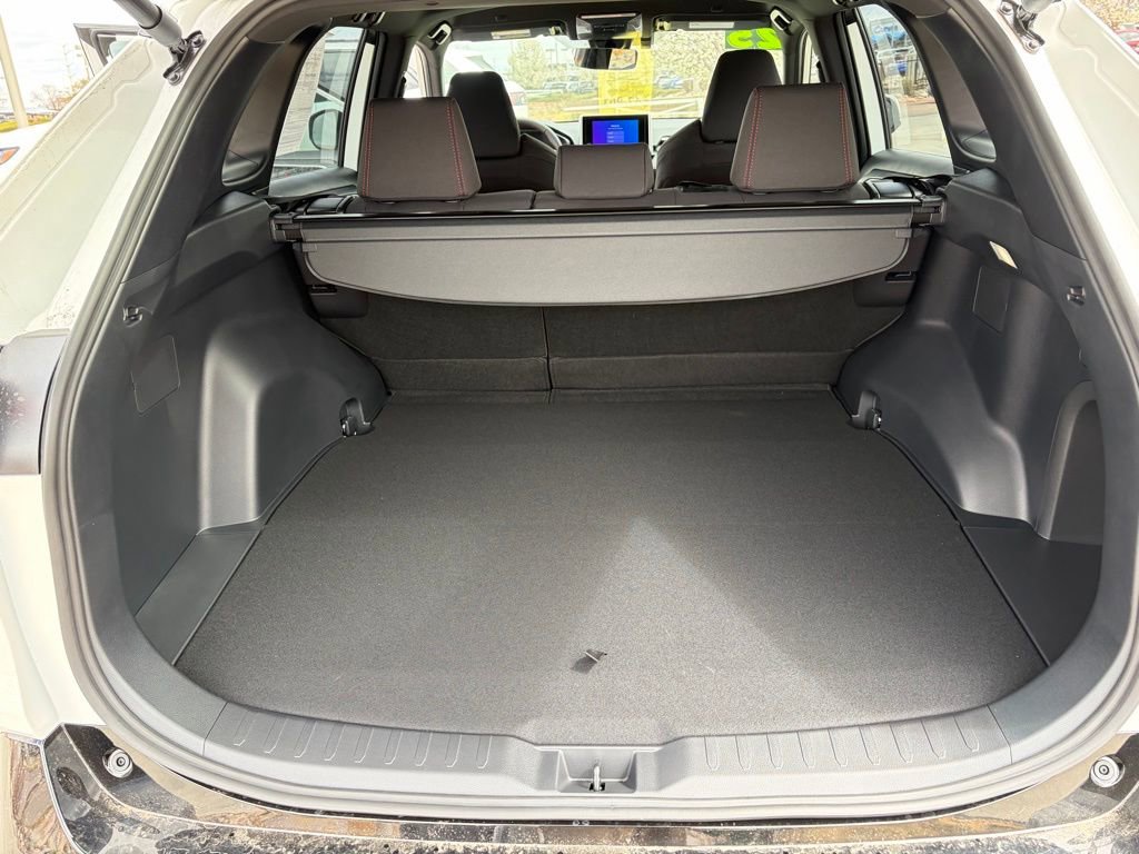Used 2025 Toyota RAV4 SE image 17