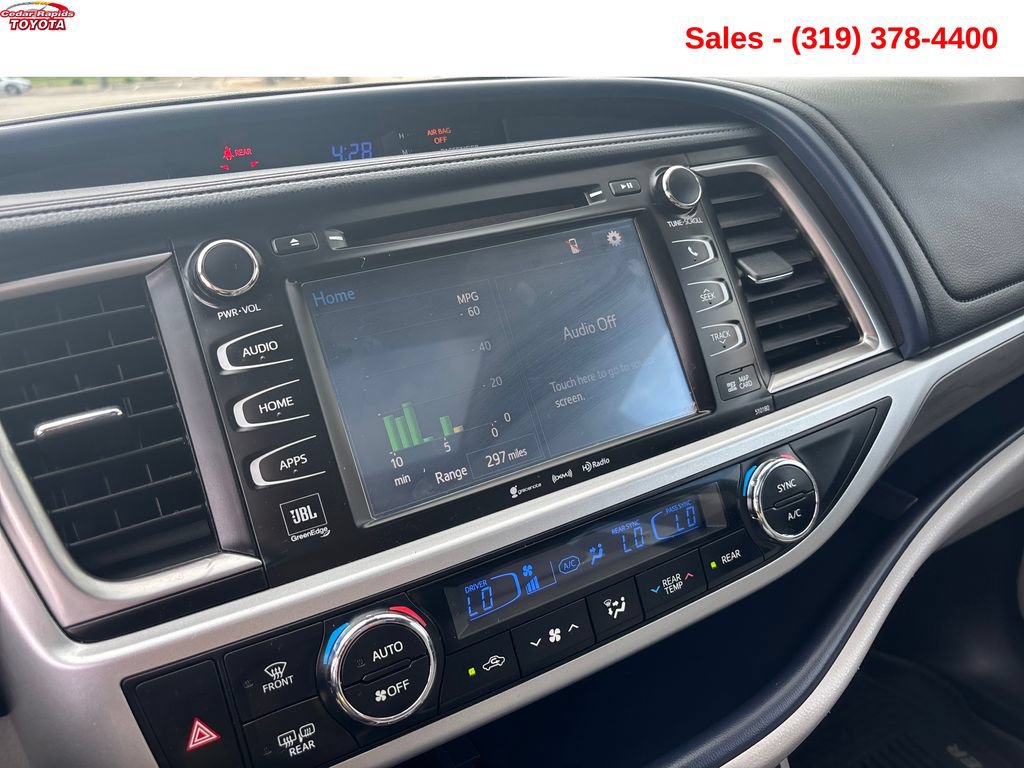Used 2017 Toyota Highlander Limited Platinum AWD/4WD image 18