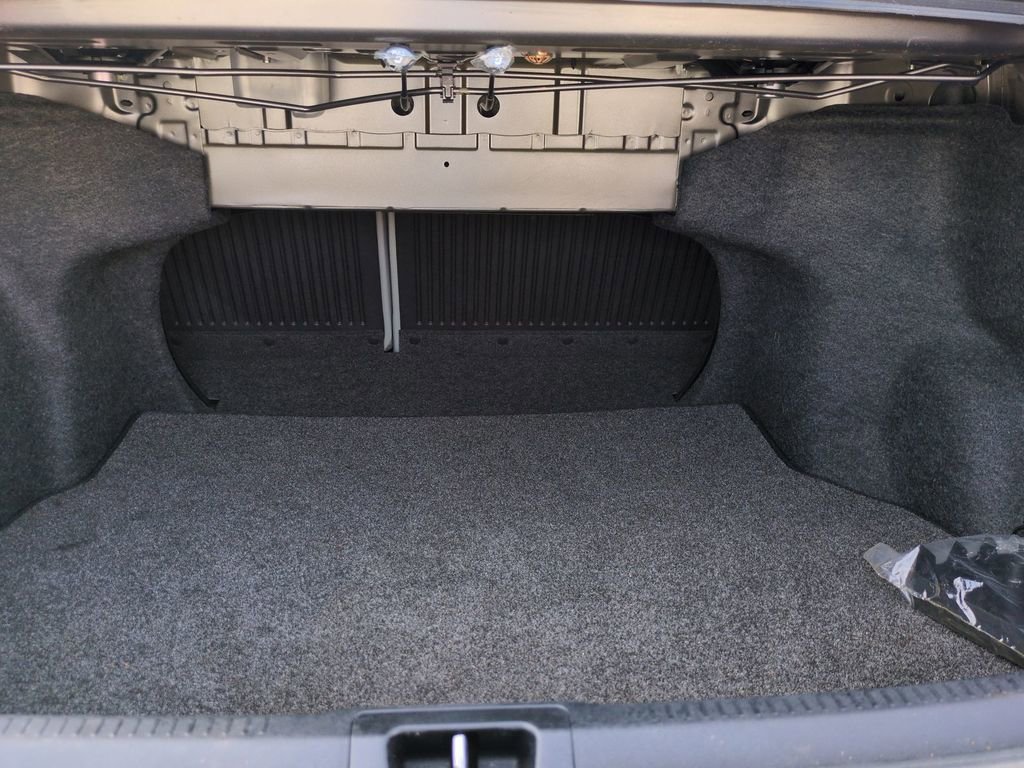 Used 2017 Toyota Camry LE FWD image 33