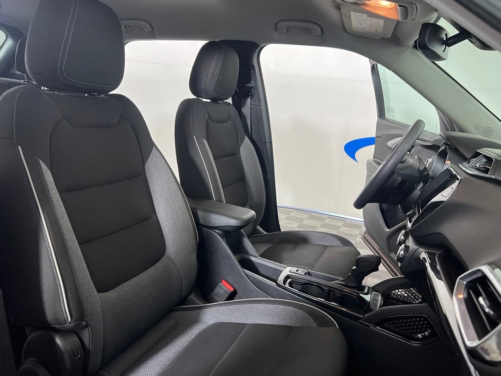 Certified 2022 Chevrolet TrailBlazer LT w/ Convenience Package FWD image 12