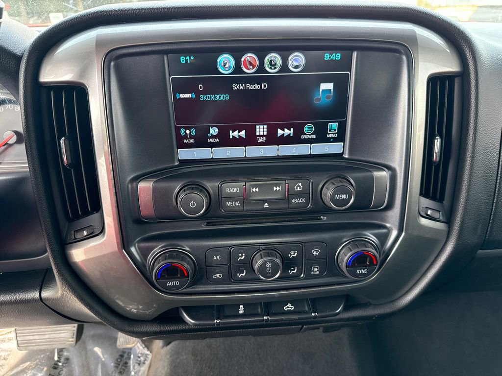 Used 2018 Chevrolet Silverado 1500 LT w/ All Star Edition image 28