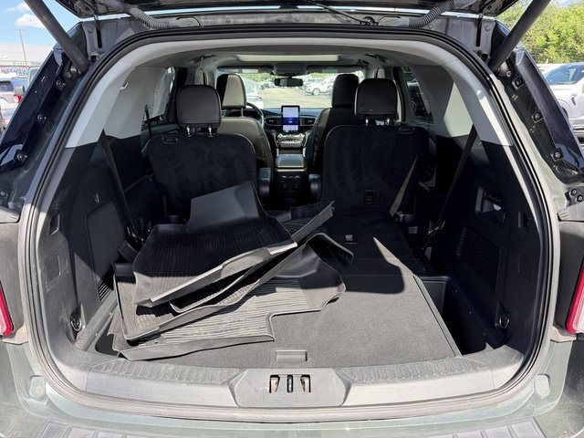 Used 2023 Ford Explorer Limited w/ Hybrid Equipment Group 310A AWD/4WD image 8