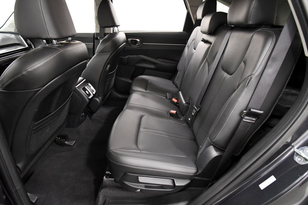 Certified 2024 Kia Sorento S AWD/4WD image 15