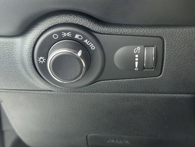 Used 2023 Dodge Durango R/T w/ Blacktop Package AWD/4WD image 14