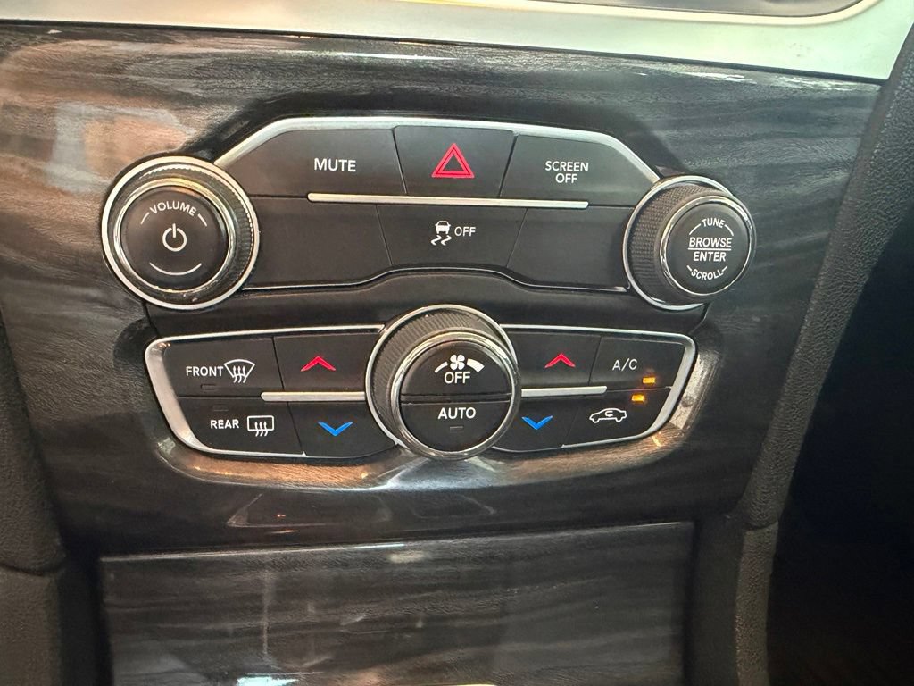 Used 2019 Chrysler 300 Touring w/ Sport Appearance Package RWD image 44