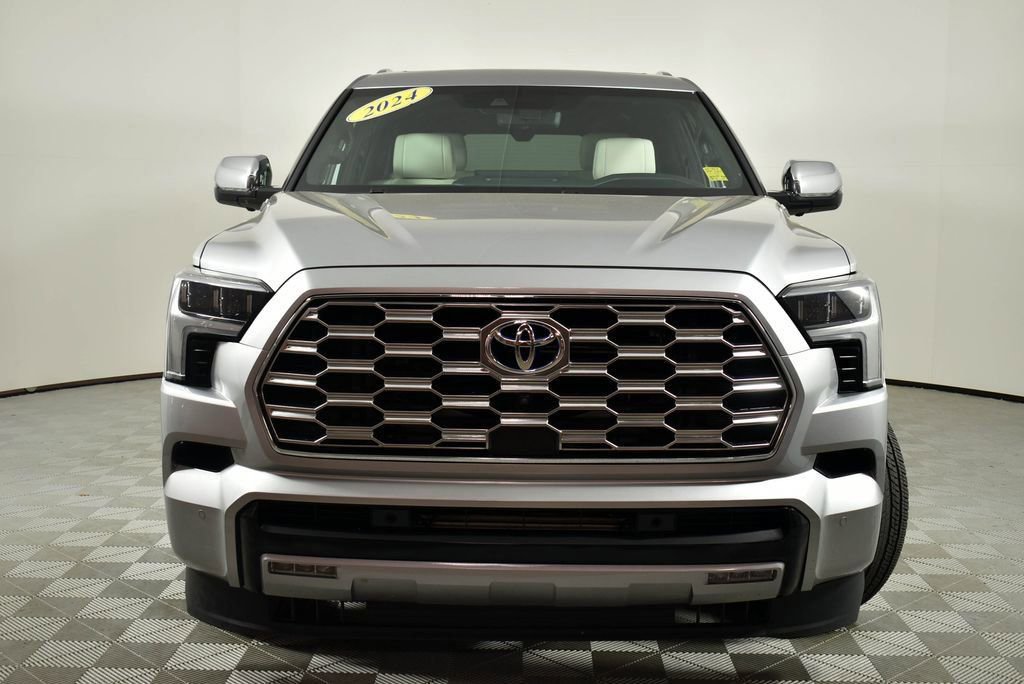 Used 2024 Toyota Sequoia Capstone AWD/4WD image 5