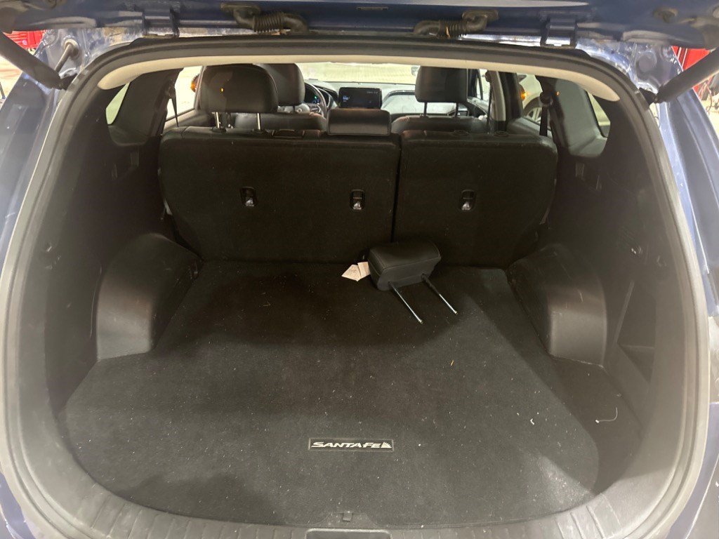 Used 2023 Hyundai Santa Fe XRT FWD image 9