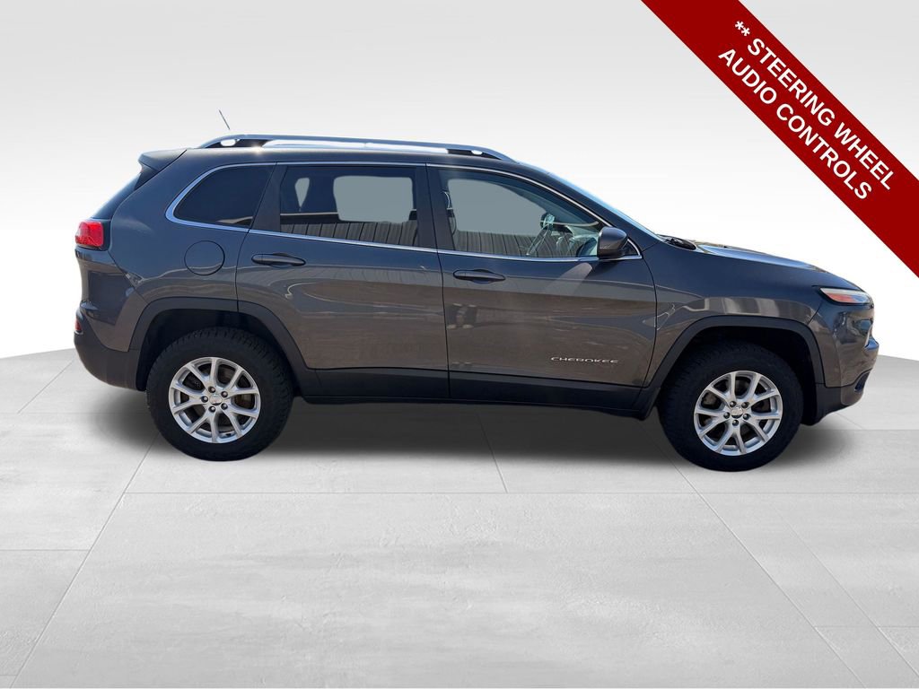 Used 2014 Jeep Cherokee Latitude AWD/4WD image 9