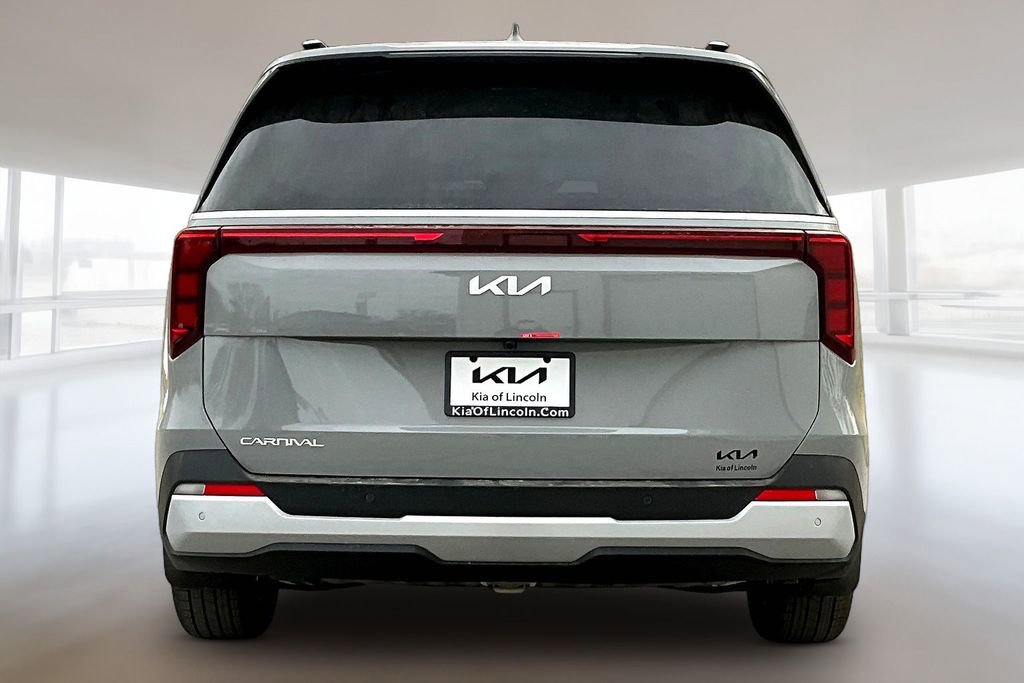 New 2026 Kia Carnival EX FWD image 4