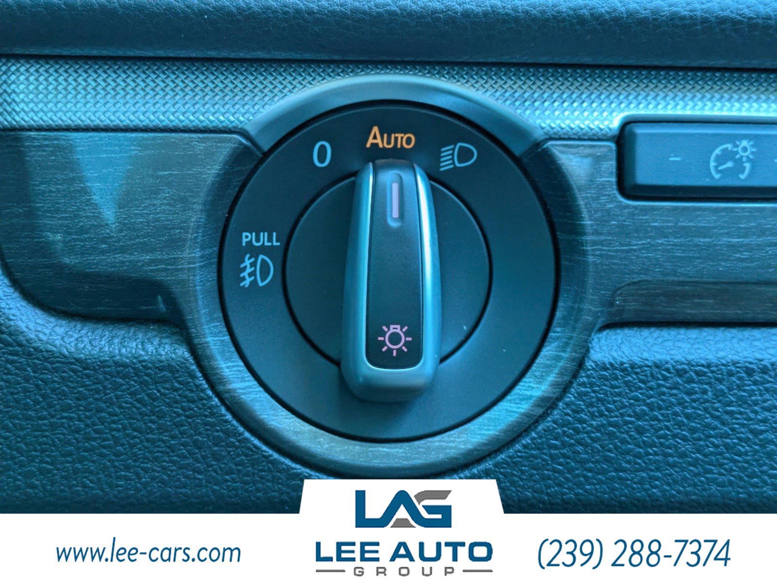 Used 2017 Volkswagen Passat 1.8T SEL Premium image 18