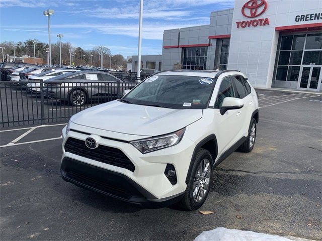 Used 2021 Toyota RAV4 XLE Premium image 1