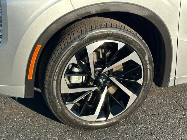 Used 2023 Mitsubishi Outlander SEL AWD/4WD image 11