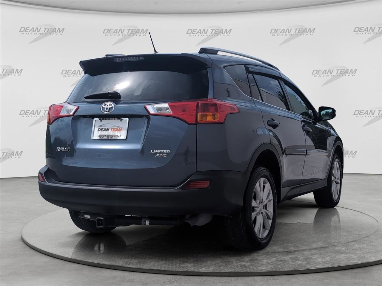 Used 2014 Toyota RAV4 Limited w/ Technology Package AWD/4WD image 8