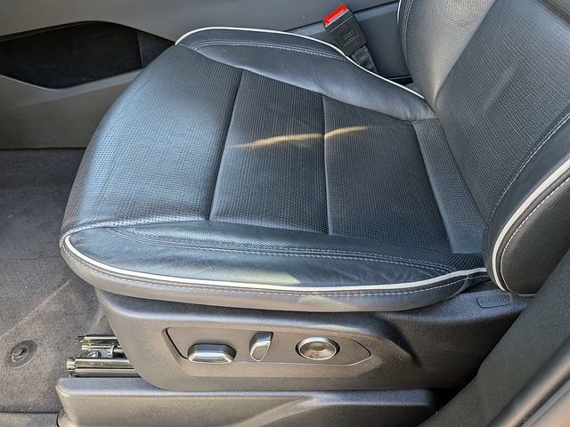 Used 2025 Cadillac Escalade Premium Luxury AWD/4WD image 22