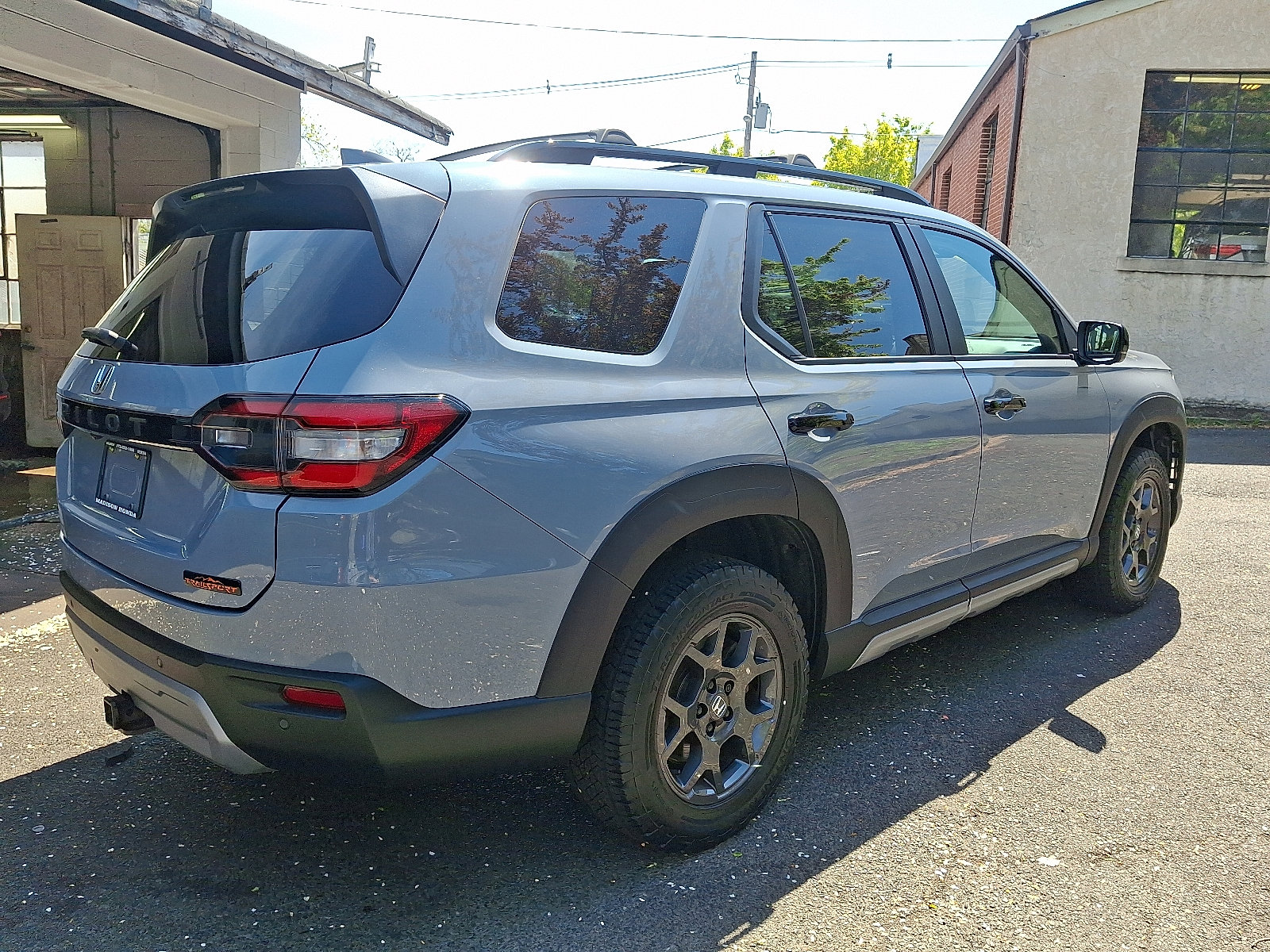 Used 2023 Honda Pilot TrailSport image 7