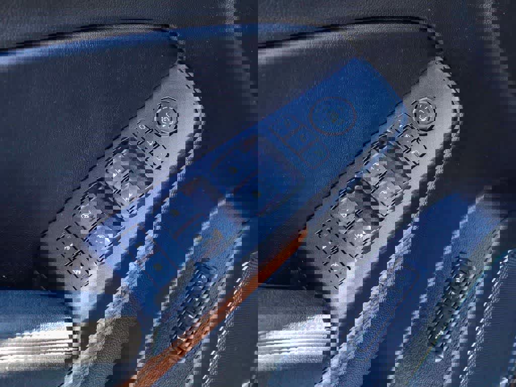 Used 2015 Chevrolet Suburban LTZ image 20