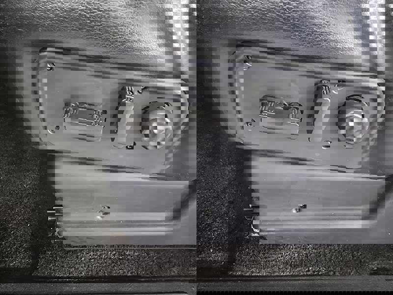 Used 2005 HUMMER H2 w/ Preferred Equipment Group image 31