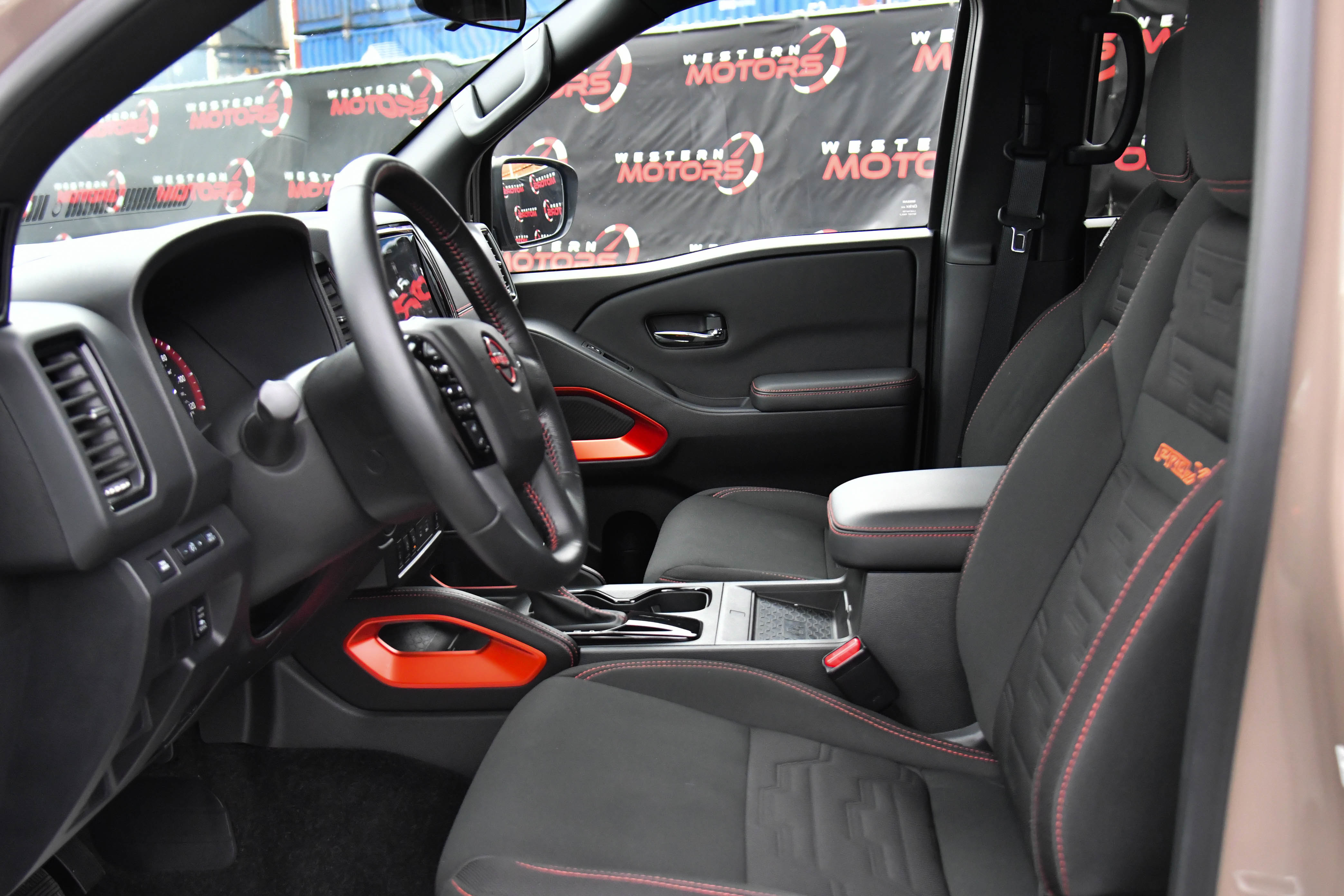 Used 2023 Nissan Frontier Pro-X w/ Pro Convenience Package image 17