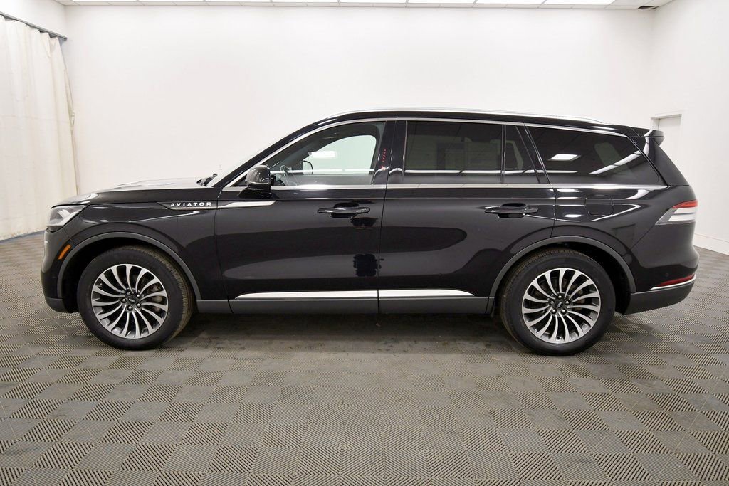 Used 2021 Lincoln Aviator Reserve image 4