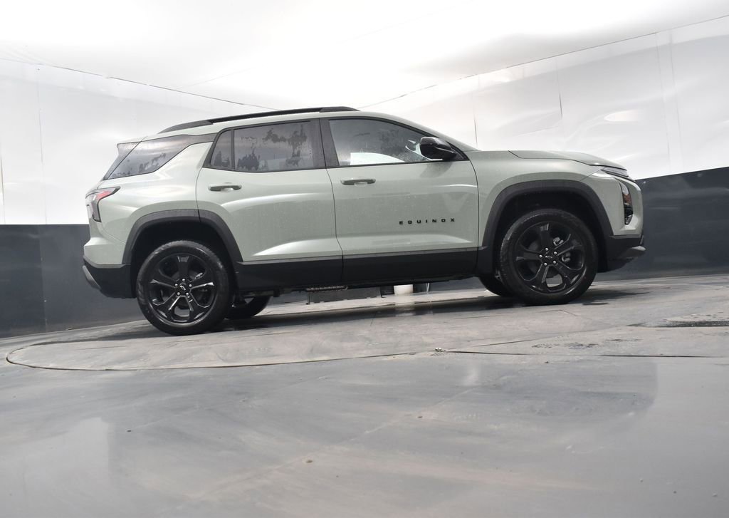 New 2026 Chevrolet Equinox LT w/ Convenience Package II image 17