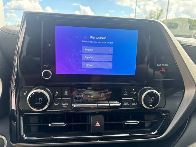 Used 2026 Toyota Highlander XLE AWD/4WD image 19