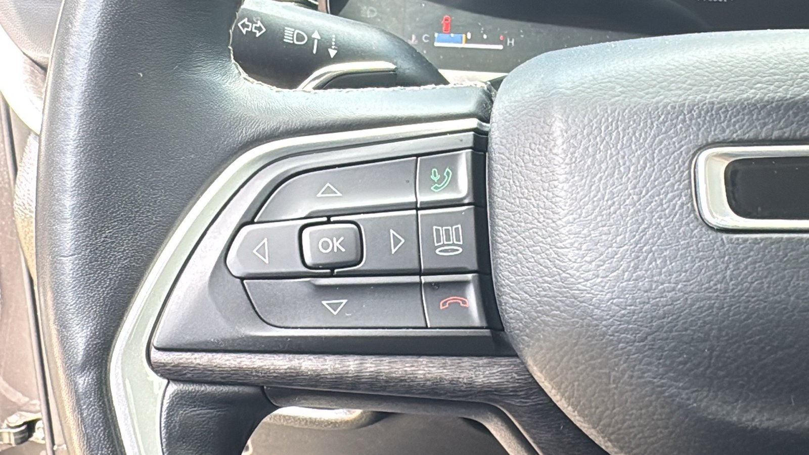 Used 2021 Jeep Grand Cherokee L Limited AWD/4WD image 23