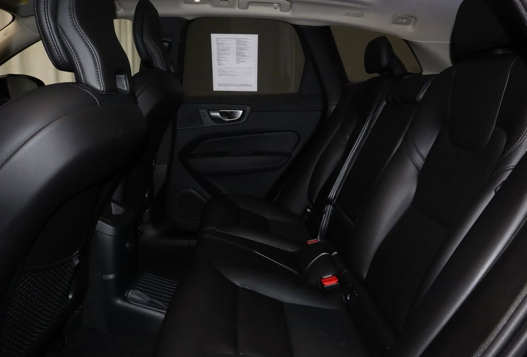 Used 2024 Volvo XC60 T8 Core image 22