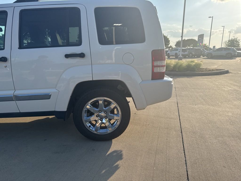 Used 2008 Jeep Liberty Limited w/ Premium Group II image 6