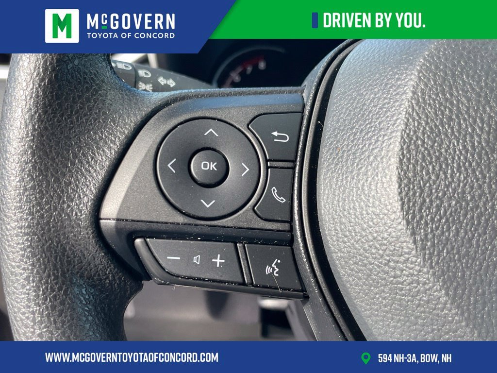 Used 2024 Toyota RAV4 LE AWD/4WD image 29