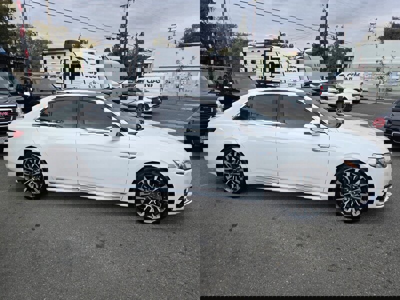 Used 2019 Lincoln Continental Select image 6