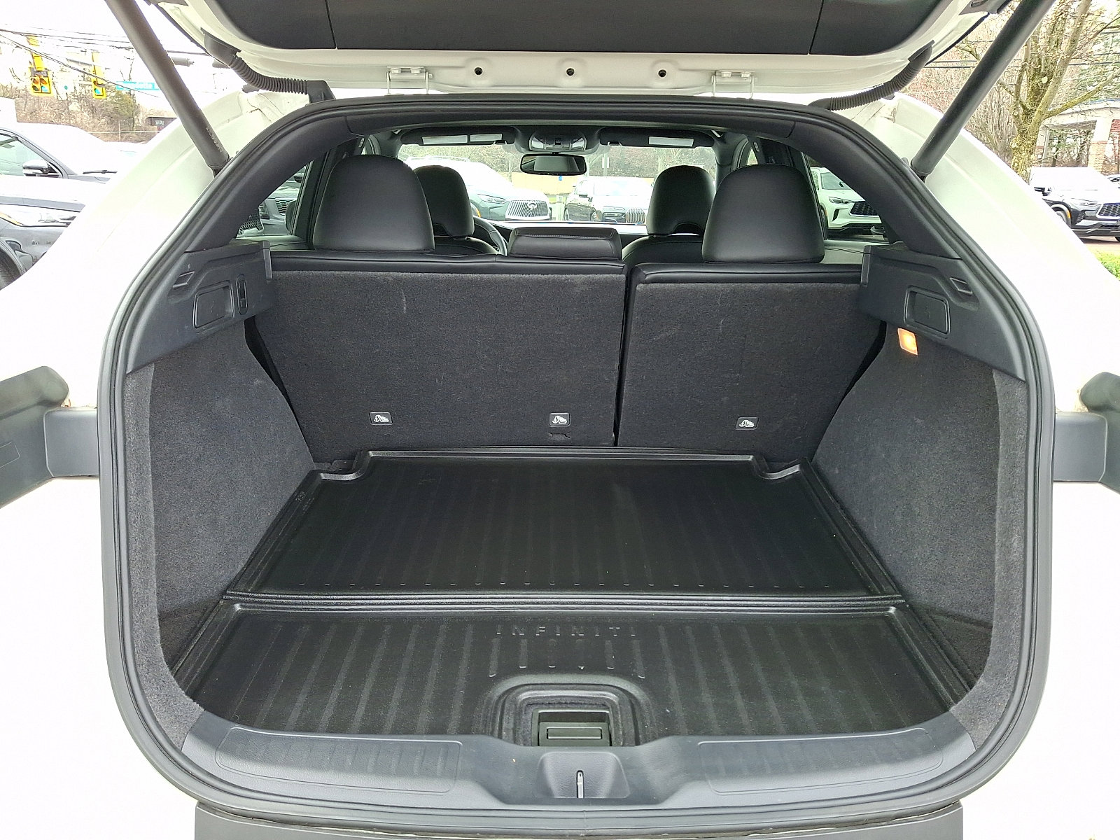 Certified 2023 INFINITI QX55 Luxe w/ Cargo Package image 28