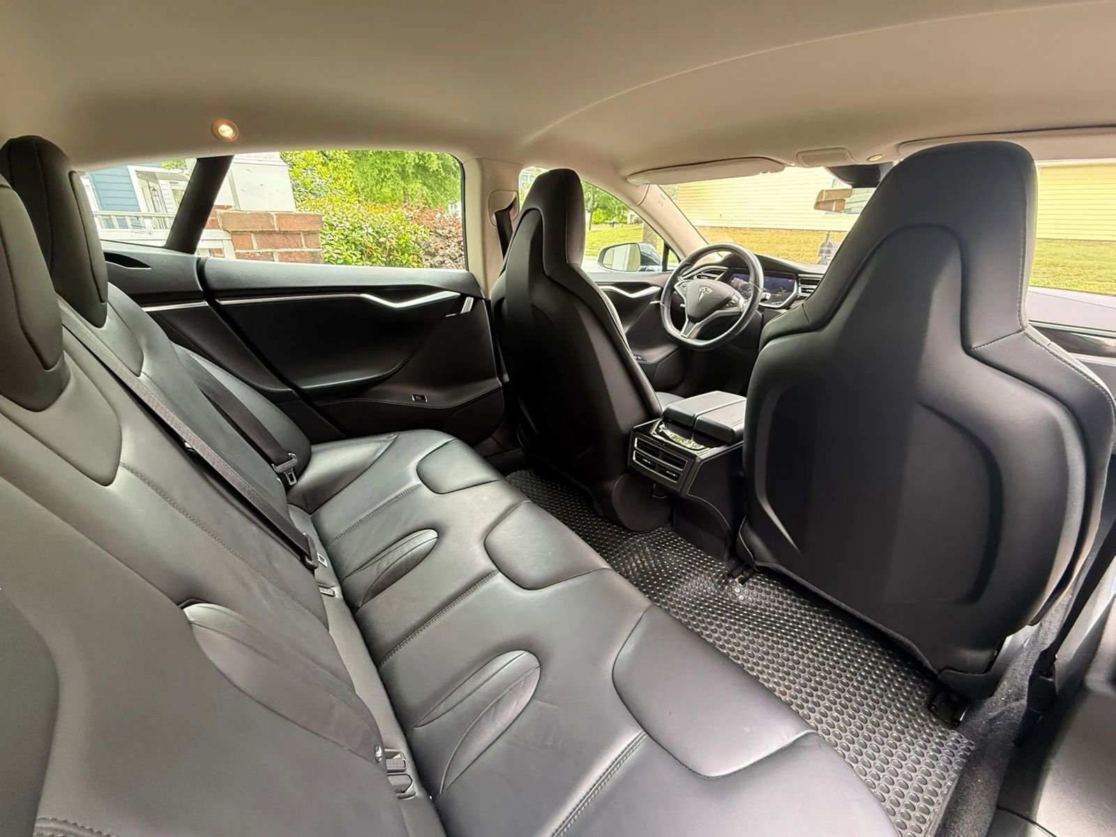 Used 2015 Tesla Model S 70D AWD/4WD image 12