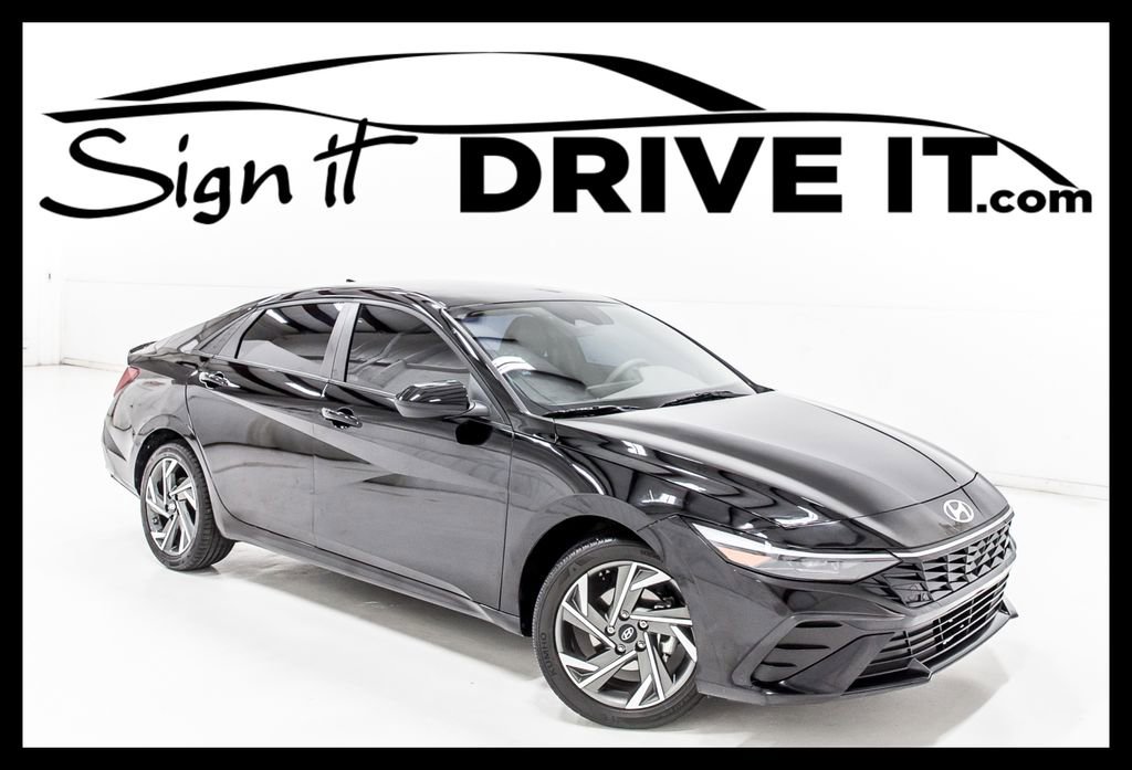 Used 2025 Hyundai Elantra SEL FWD image 1