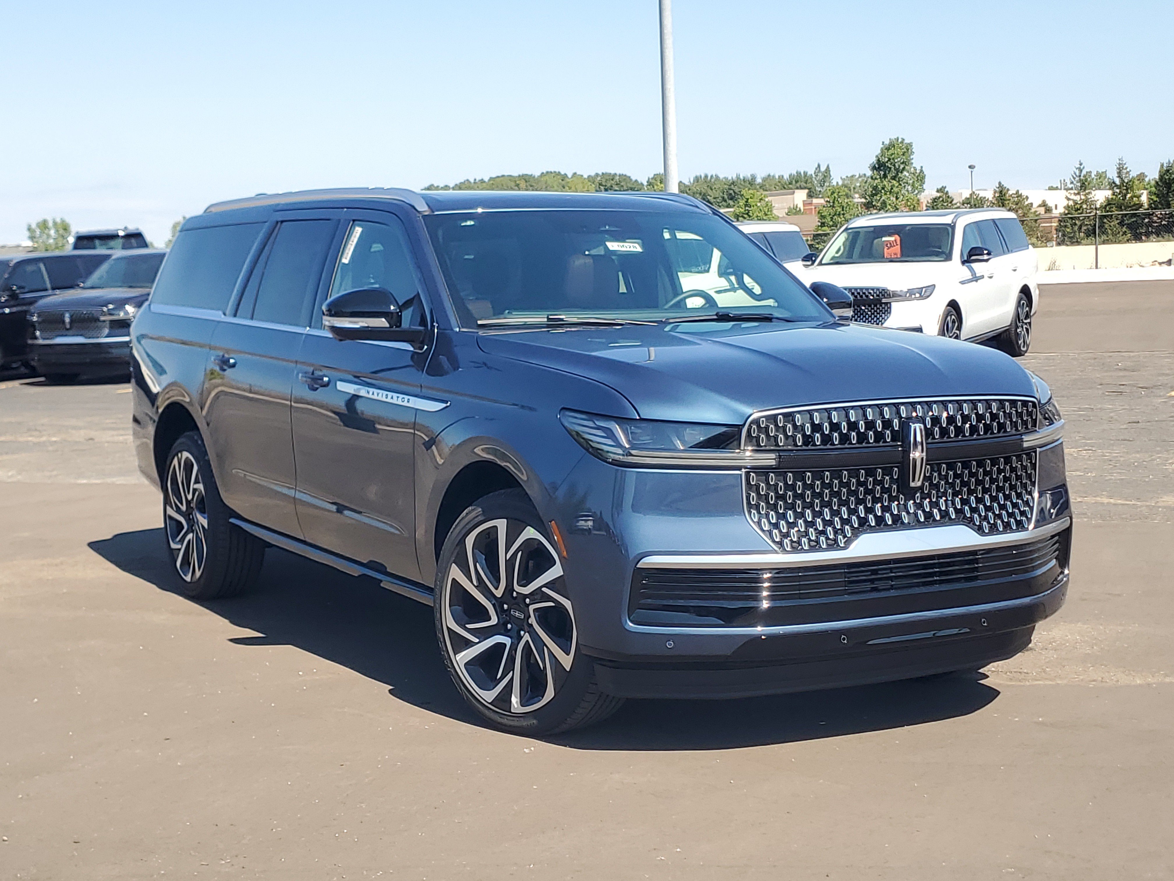 New 2027 Lincoln Navigator L Reserve