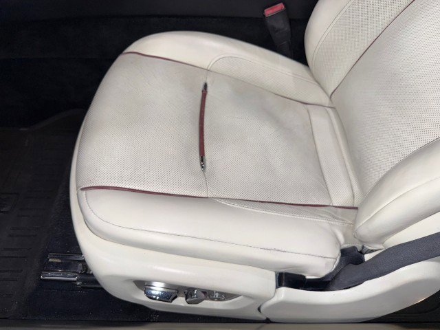 Used 2017 Rolls-Royce Dawn image 58