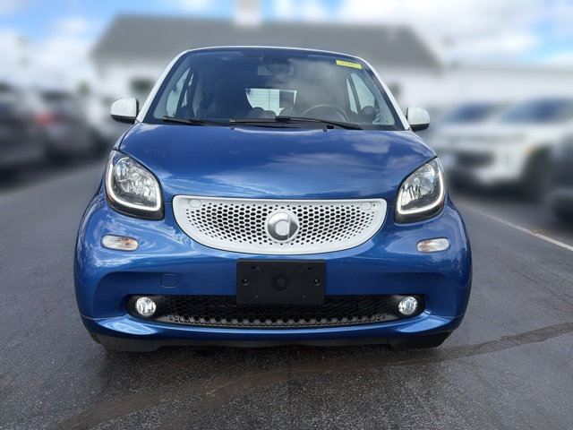Used 2016 smart fortwo Coupe RWD image 2