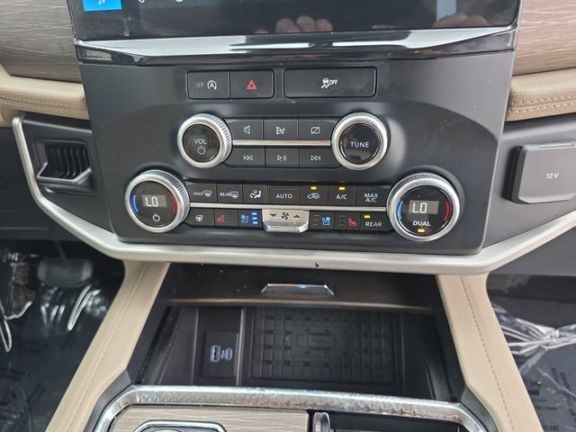 Used 2024 Ford Expedition Max Limited image 5