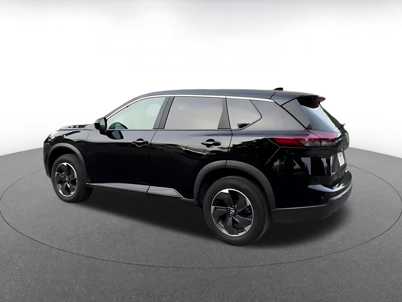 Used 2025 Nissan Rogue SV AWD/4WD image 10